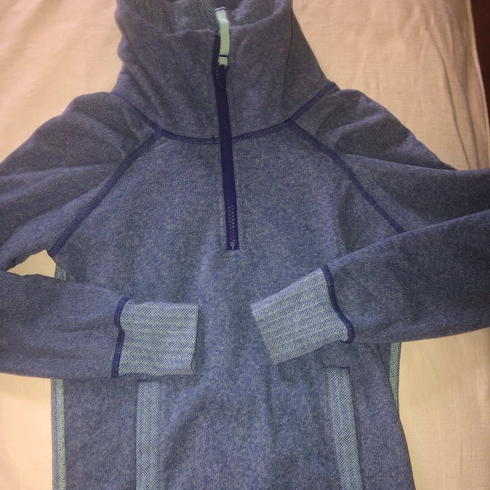 Ivivva girls sweatshirt